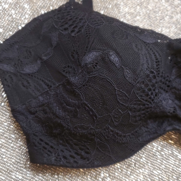 SOLD!! NATORI Black Lace Overlay Bra - Size 32DD - Picture 2 of 7